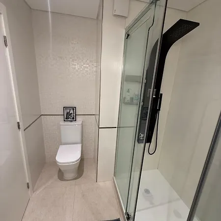 Modern With Private Parking * Menton