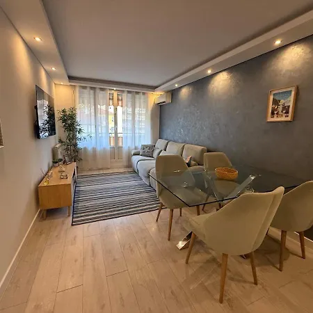 Modern With Private Parking * Menton